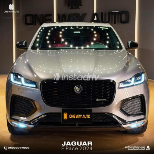 Jaguar F-Pace 2024 Gray Automatic Used for Sale in Cairo - 4
