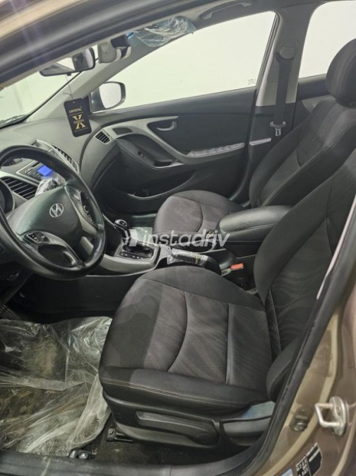 Hyundai Elantra 2016 Beige Automatic Used for Sale in Asyut - 6