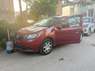 Renault Logan 2016 Red Automatic Used for Sale in Greater Cairo ( Cairo + Giza)