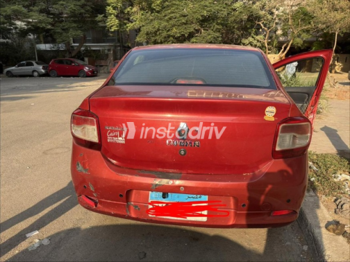 Renault Logan 2017 Red Automatic Used for Sale in Cairo - 4