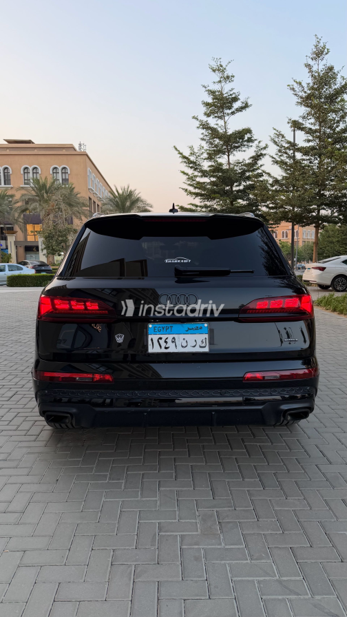 اودي Q7 2025 أسود أوتوماتيك مستعملة للبيع في القاهرة الكبرى ( القاهرة - الجيزة) - 3