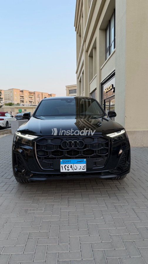 اودي Q7 2025 أسود أوتوماتيك مستعملة للبيع في القاهرة الكبرى ( القاهرة - الجيزة) - 7