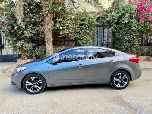 Kia K3 2015 Dark Gray Automatic Used for Sale in Beni Suef - 1