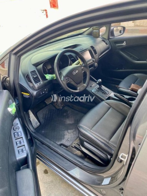 Kia K3 2015 Dark Gray Automatic Used for Sale in Beni Suef - 7