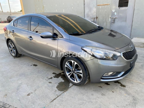 Kia K3 2015 Dark Gray Automatic Used for Sale in Beni Suef - 10