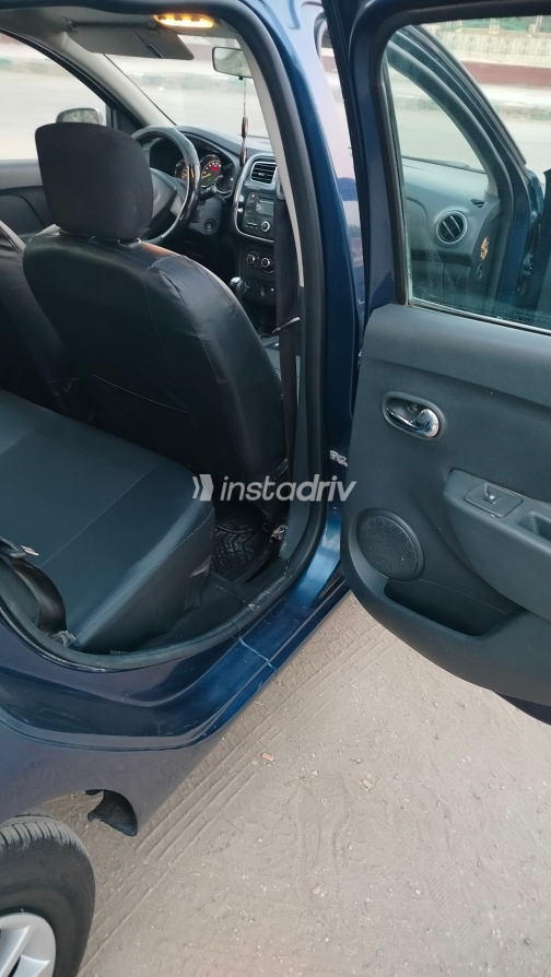 Renault Sandero 2016 White Automatic Used for Sale in Greater Cairo ( Cairo + Giza) - 4
