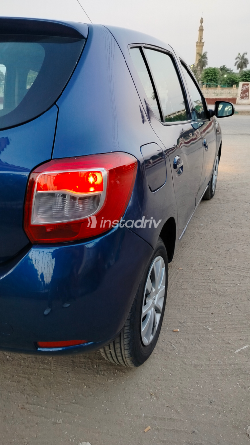 Renault Sandero 2016 White Automatic Used for Sale in Greater Cairo ( Cairo + Giza) - 10