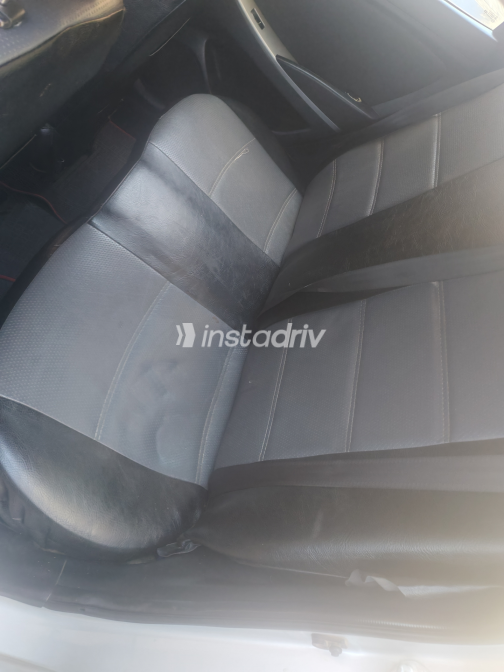 Hyundai Solaris 2016 Silver Automatic Used for Sale in Greater Cairo ( Cairo + Giza) - 4