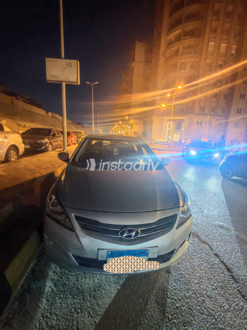 Hyundai Solaris 2016 Silver Automatic Used for Sale in Greater Cairo ( Cairo + Giza) - 5