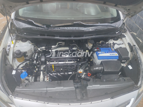 Hyundai Solaris 2016 Silver Automatic Used for Sale in Greater Cairo ( Cairo + Giza) - 6
