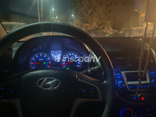 Hyundai Solaris 2016 Silver Automatic Used for Sale in Greater Cairo ( Cairo + Giza) - 8
