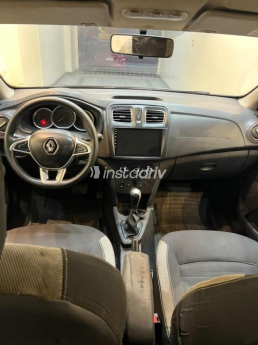 Renault Sandero Step Way 2018 Gray Automatic Used for Sale in Greater Cairo ( Cairo + Giza) - 7