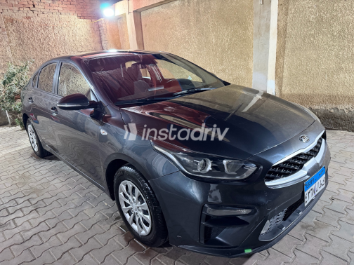 Kia Grand Cerato 2019 Gray Automatic Used for Sale in Greater Cairo ( Cairo + Giza) - 4