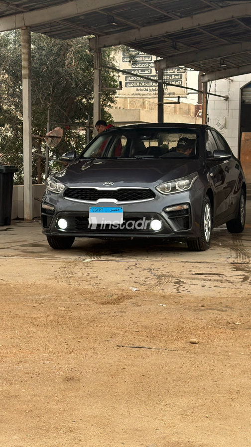 Kia Grand Cerato 2019 Gray Automatic Used for Sale in Greater Cairo ( Cairo + Giza) - 7