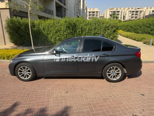 BMW 318 2017 Dark Gray Automatic Used for Sale in Greater Cairo ( Cairo + Giza) - 5