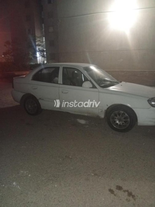 Hyundai Verna 2010 White Automatic Used for Sale in Cairo - 4