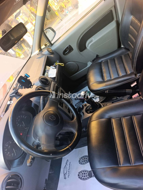 Renault Logan 2009 Gray Manual Used for Sale in Greater Cairo ( Cairo + Giza) - 5