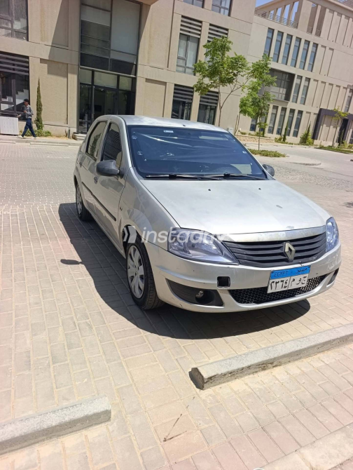 Renault Logan 2009 Gray Manual Used for Sale in Greater Cairo ( Cairo + Giza) - 6