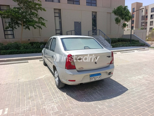 Renault Logan 2009 Gray Manual Used for Sale in Greater Cairo ( Cairo + Giza) - 8