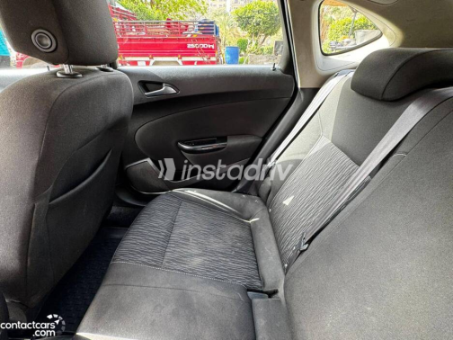 Opel Astra 2019 Green Automatic Used for Sale in Greater Cairo ( Cairo + Giza) - 5