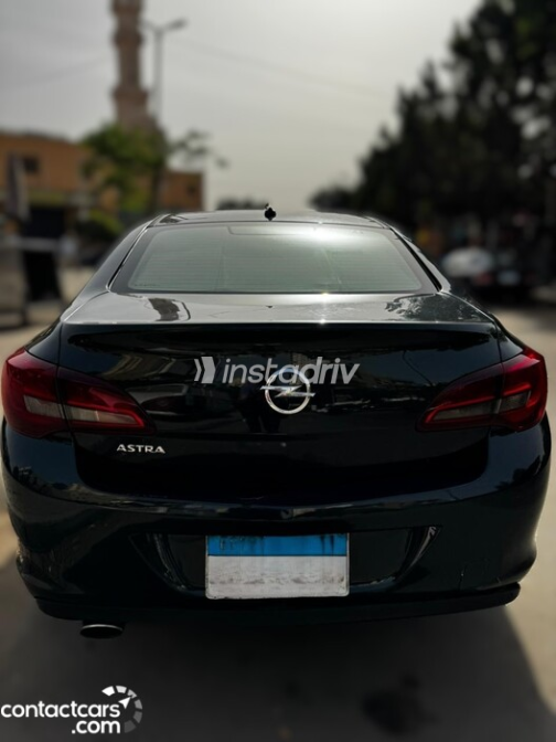 Opel Astra 2019 Green Automatic Used for Sale in Greater Cairo ( Cairo + Giza) - 7