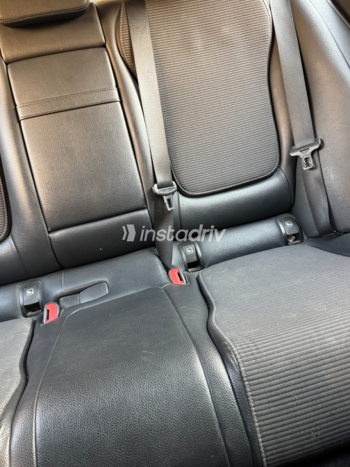 Mercedes C 200 2022 Silver Automatic Used for Sale in Greater Cairo ( Cairo + Giza) - 8