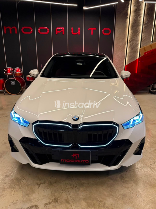 BMW 520 2025 White Automatic Used for Sale in Greater Cairo ( Cairo + Giza) - 5