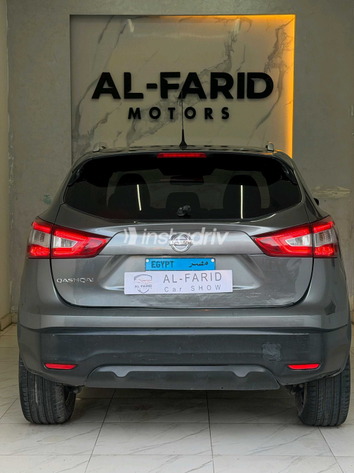 Nissan Qashqai 2018 Gray Automatic Used for Sale in Greater Cairo ( Cairo + Giza) - 3