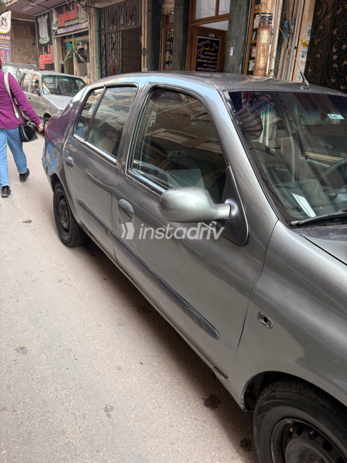 Renault Clio 2002 Gray Manual Used for Sale in Greater Cairo ( Cairo + Giza) - 7