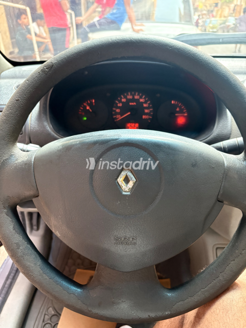 Renault Clio 2002 Gray Manual Used for Sale in Greater Cairo ( Cairo + Giza) - 8