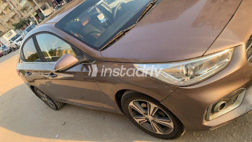 Hyundai Accent HCI 2019 Bronze Automatic Used for Sale in Greater Cairo ( Cairo + Giza) - 4