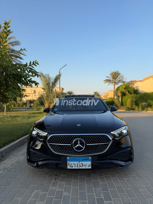 مرسيدس E 200 2024 أسود أوتوماتيك مستعملة للبيع في القاهرة الكبرى ( القاهرة - الجيزة) - 2
