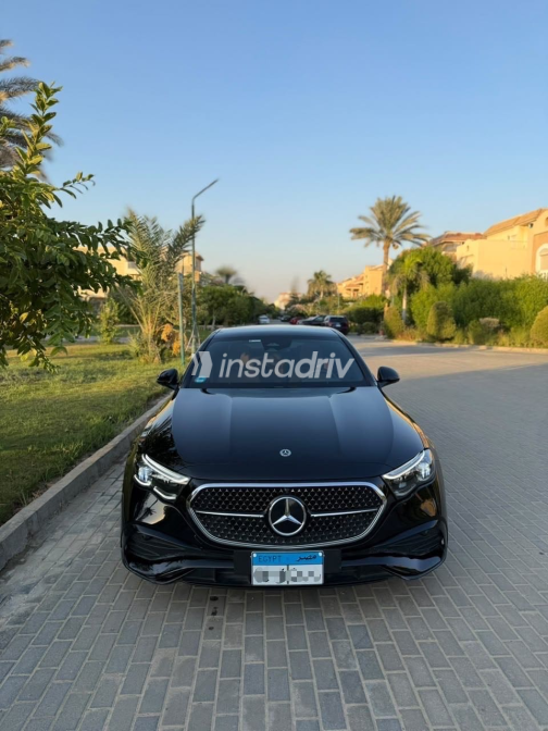 مرسيدس E 200 2024 أسود أوتوماتيك مستعملة للبيع في القاهرة الكبرى ( القاهرة - الجيزة) - 5