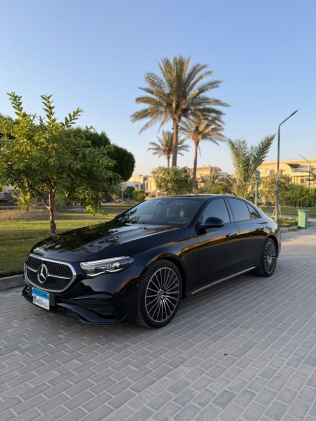 مرسيدس E 200 2024 أسود أوتوماتيك مستعملة للبيع في القاهرة الكبرى ( القاهرة - الجيزة)