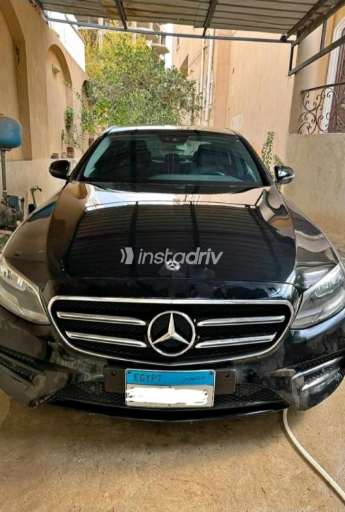 مرسيدس E 350 2018 أسود أوتوماتيك مستعملة للبيع في القاهرة الكبرى ( القاهرة - الجيزة) - 1