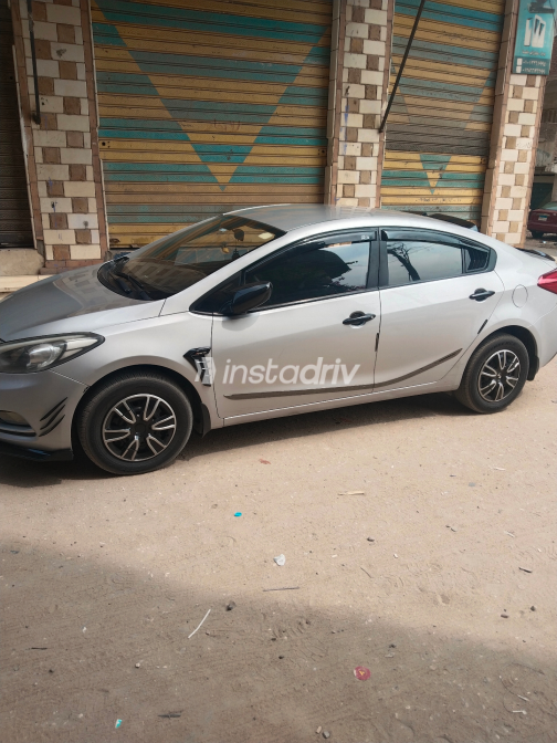 Kia Cerato 2015 Gray Automatic Used for Sale in Greater Cairo ( Cairo + Giza) - 2