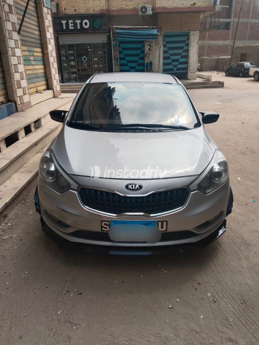 Kia Cerato 2015 Gray Automatic Used for Sale in Greater Cairo ( Cairo + Giza) - 3