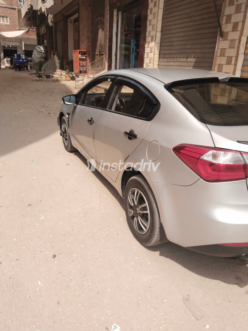 Kia Cerato 2015 Gray Automatic Used for Sale in Greater Cairo ( Cairo + Giza) - 6