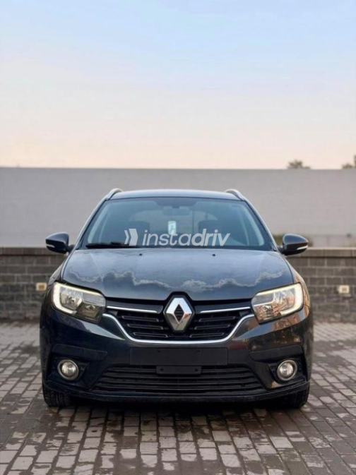 Renault Sandero 2017 Gray Automatic Used for Sale in Nasr city - 1