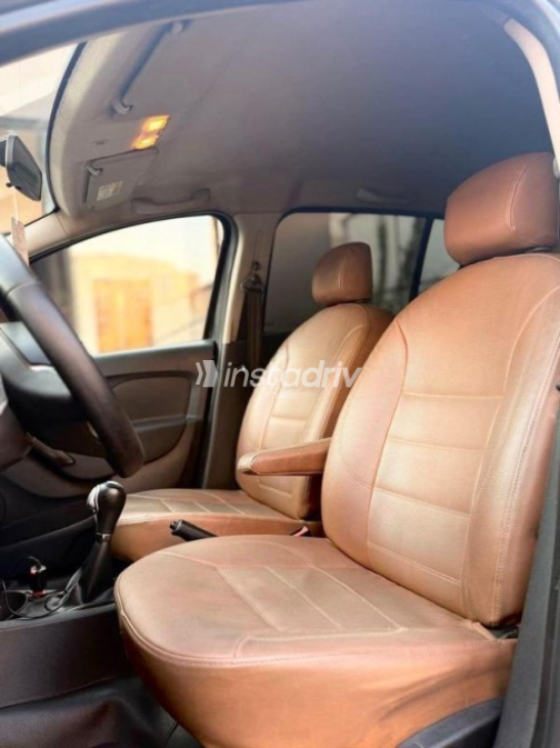 Renault Sandero 2017 Gray Automatic Used for Sale in Nasr city - 7