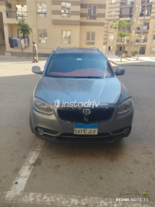 بريليانس V5 2019 أبيض أوتوماتيك مستعملة للبيع في القاهرة الكبرى ( القاهرة - الجيزة) - 2