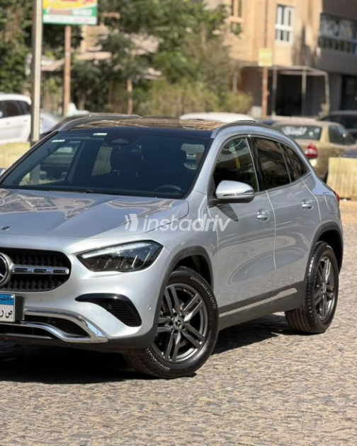 Mercedes GLA 200 2026 Silver Automatic Used for Sale in Cairo - 2