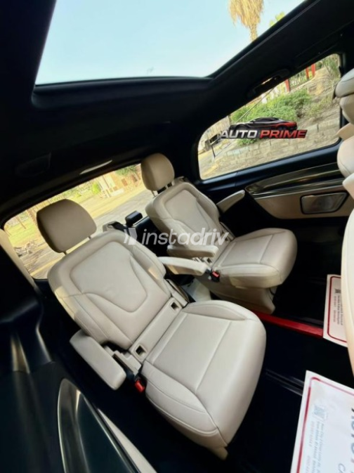 Mercedes Viano 2025 Black Automatic Used for Sale in Cairo - 2