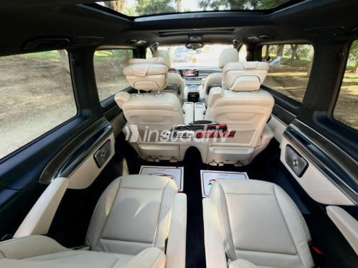 Mercedes Viano 2025 Black Automatic Used for Sale in Cairo - 3