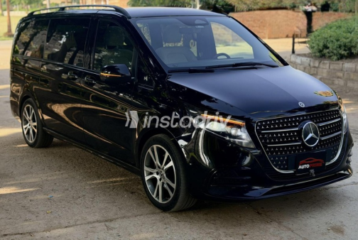 Mercedes Viano 2025 Black Automatic Used for Sale in Cairo - 10