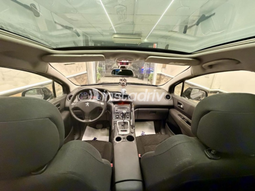 Peugeot 3008 2017 Gray Automatic Used for Sale in Cairo - 9