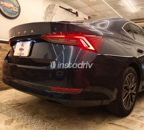 Skoda Octavia 2022 Dark Blue Automatic Used for Sale in Cairo - 7