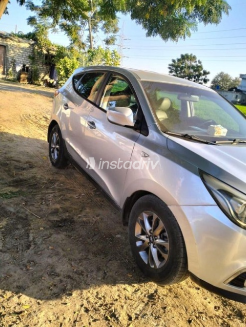 Hyundai IX 35 2015 Silver Automatic Used for Sale in 10th of Ramadan - 2
