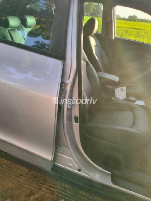 Hyundai IX 35 2015 Silver Automatic Used for Sale in 10th of Ramadan - 3
