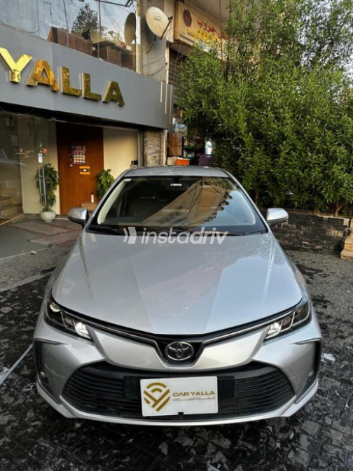 Toyota Corolla 2021 Silver Automatic Used for Sale in Nasr city - 1